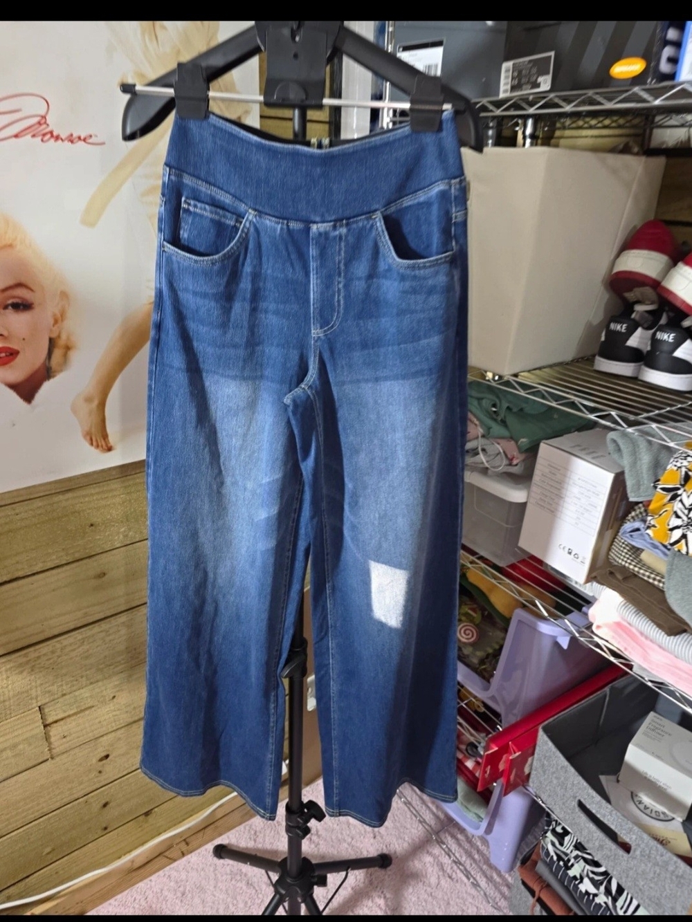 HALARA Women's Wide-Leg Pull-On Jeans in Blue Denim